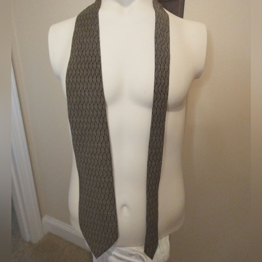 Claiborne Grey with Black Abstract Patterned Men's Silk Tie